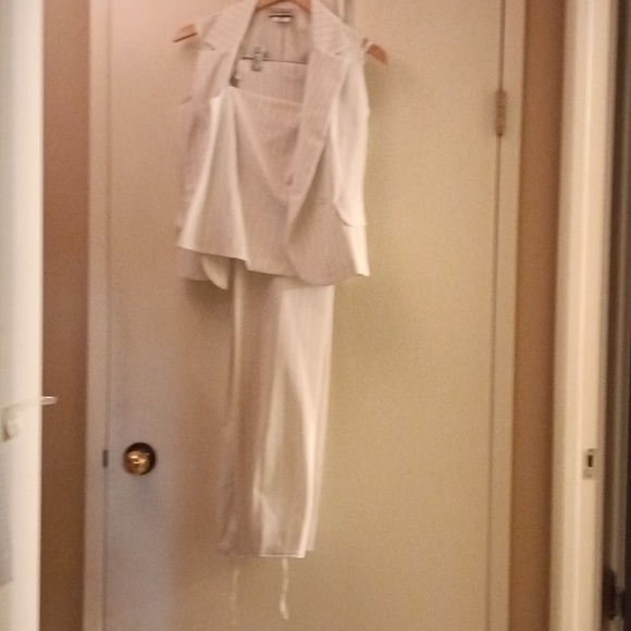 Breakin'loose Three piece suit white with gray stripes size 5/6 - Picture 9 of 15